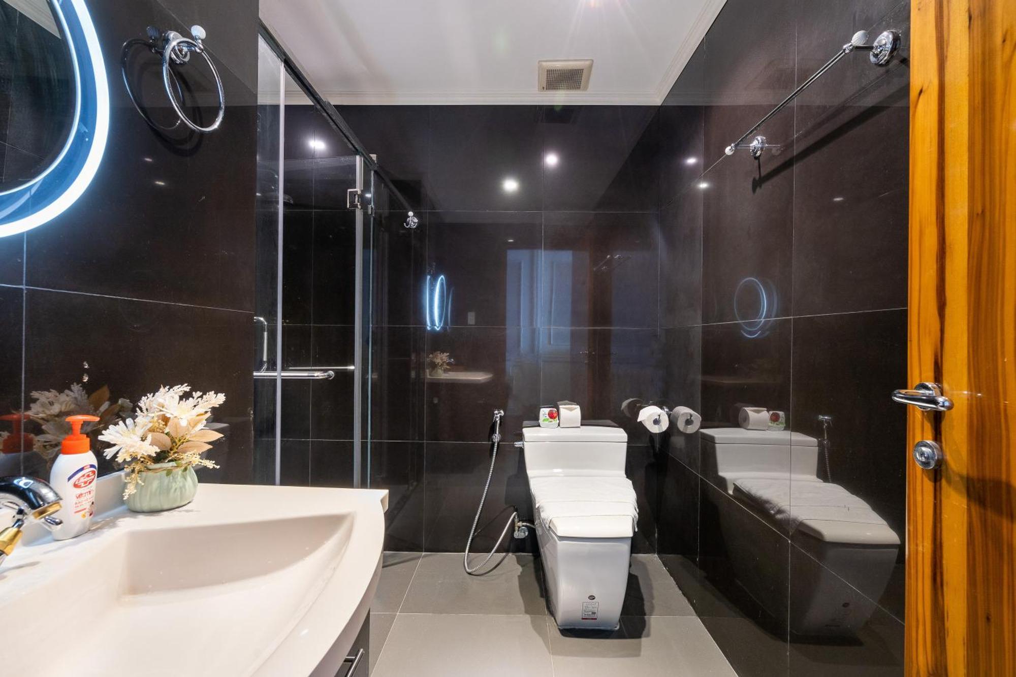 Leman Luxury 2br 3br For Rent In Hô Chi Minh-Ville